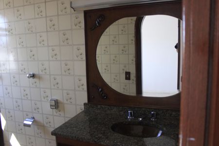 Casa para alugar com 250m², 2 quartos e sem vagaBanheiro da Suíte 