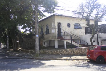 Casa para alugar com 250m², 2 quartos e sem vagaFachada 