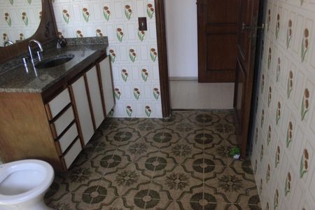 Casa para alugar com 250m², 2 quartos e sem vagaBanheiro social 