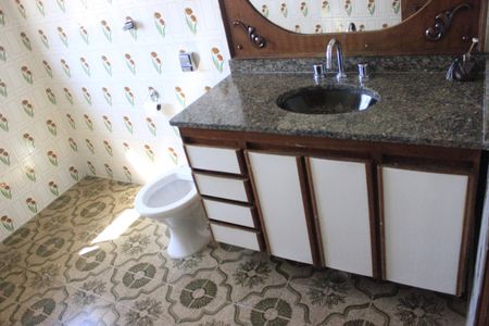 Casa para alugar com 250m², 2 quartos e sem vagaBanheiro social 