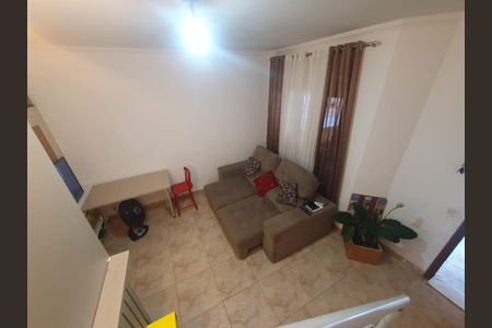 Sala de casa à venda com 2 quartos, 61m² em Vila Carmosina, São Paulo