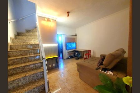 Sala de casa à venda com 2 quartos, 61m² em Vila Carmosina, São Paulo