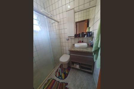 Casa à venda com 61m², 2 quartos e 2 vagasBanheiro