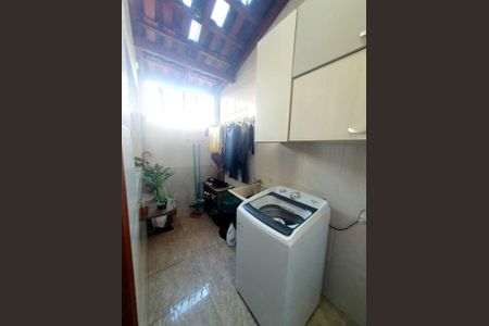 Casa à venda com 61m², 2 quartos e 2 vagasÁrea de Serviço