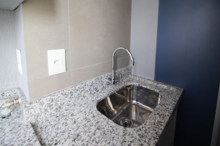 Apartamento para alugar com 60m², 3 quartos e 1 vagaÁrea de Serviço