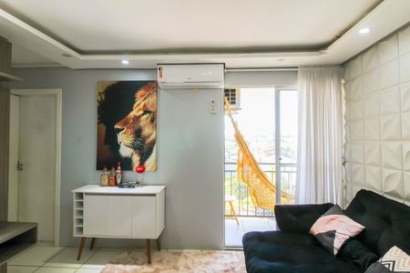 Sala de apartamento à venda com 2 quartos, 60m² em Igara, Canoas
