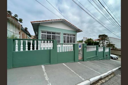 Casa para alugar com 133m², 4 quartos e 3 vagasFachada