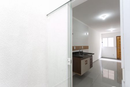 Casa de condomínio para alugar com 42m², 2 quartos e 1 vagaÁrea de Serviço 