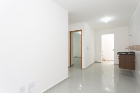 Sala  de casa de condomínio para alugar com 2 quartos, 42m² em Parada Xv de Novembro, São Paulo