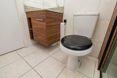 Apartamento à venda com 50m², 2 quartos e 1 vaga Apartamento à venda com 50m², 2 quartos e 1 vagaBanheiro Social