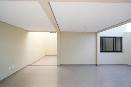 Casa à venda com 185m², 3 quartos e 2 vagasGaragem