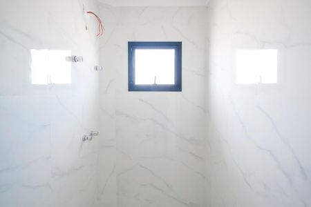 Casa à venda com 185m², 3 quartos e 2 vagasBanheiro