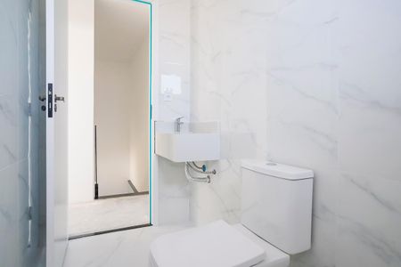 Casa à venda com 185m², 3 quartos e 2 vagasBanheiro