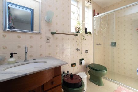 Banheiro do Quarto 1 de apartamento à venda com 2 quartos, 128m² em Cristal, Porto Alegre