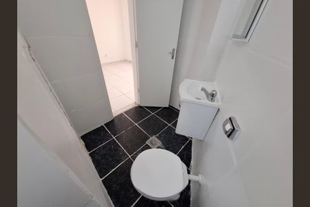 Banheiro  de apartamento para alugar com 1 quarto, 25m² em Lapa, Rio de Janeiro