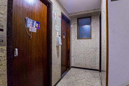Apartamento à venda com 34m², 1 quarto e sem vagaHall social