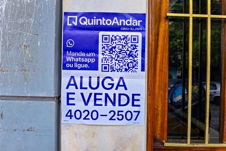 Apartamento à venda com 34m², 1 quarto e sem vagaFachada do Prédio com placa