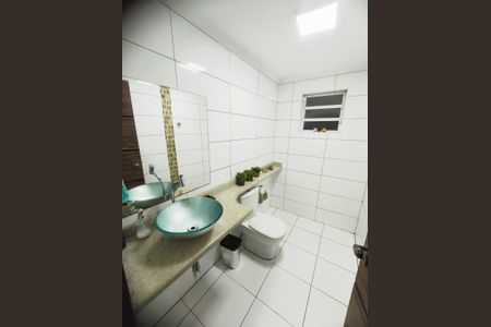 Casa à venda com 356m², 3 quartos e 3 vagasBanheiro