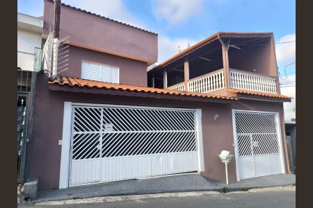 Casa à venda com 356m², 3 quartos e 3 vagasFachada