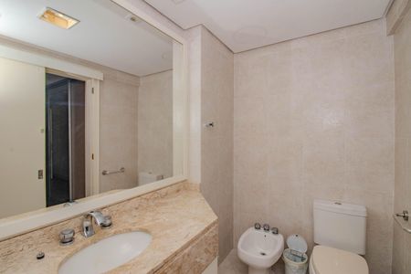 Apartamento à venda com 144m², 3 quartos e 2 vagasBanheiro da Suíte 2