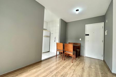 Sala de apartamento para alugar com 2 quartos, 60m² em Jardim Prudência, São Paulo