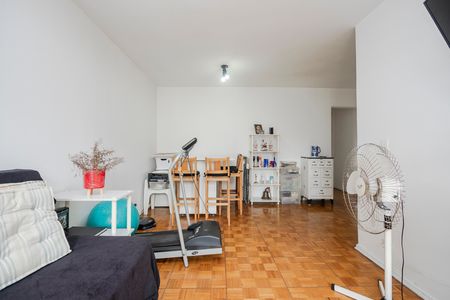 Apartamento à venda com 84m², 2 quartos e 1 vaga Apartamento à venda com 84m², 2 quartos e 1 vagaSala