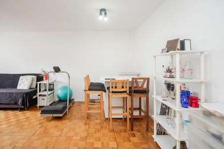 Apartamento à venda com 84m², 2 quartos e 1 vaga Apartamento à venda com 84m², 2 quartos e 1 vagaSala