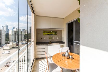 Varanda de apartamento à venda com 3 quartos, 80m² em Jardim Tupanci, Barueri