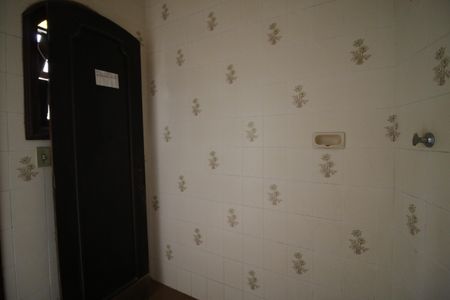 Casa de condomínio à venda com 350m², 5 quartos e 5 vagasBanheiro de serviço