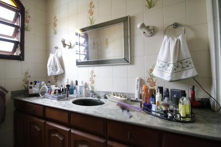 Casa de condomínio à venda com 350m², 5 quartos e 5 vagasBanheiro da Suíte 4