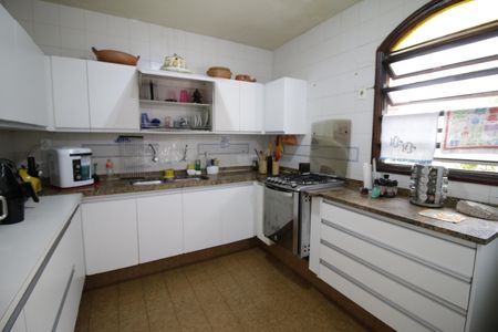 Casa de condomínio à venda com 350m², 5 quartos e 5 vagasCozinha