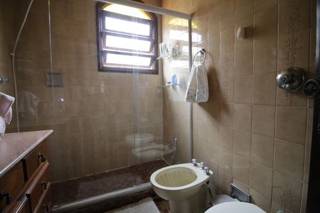 Casa de condomínio à venda com 350m², 5 quartos e 5 vagasBanheiro