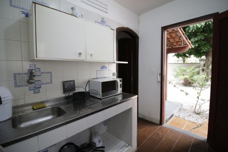 Casa de condomínio à venda com 350m², 5 quartos e 5 vagasCozinha da casa 2 