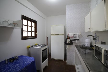 Casa de condomínio à venda com 350m², 5 quartos e 5 vagasCozinha da casa 2 
