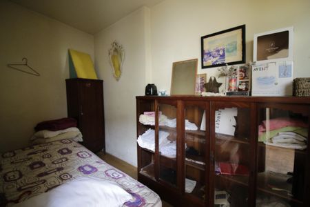 Casa de condomínio à venda com 350m², 5 quartos e 5 vagasQuarto da área de Serviço 