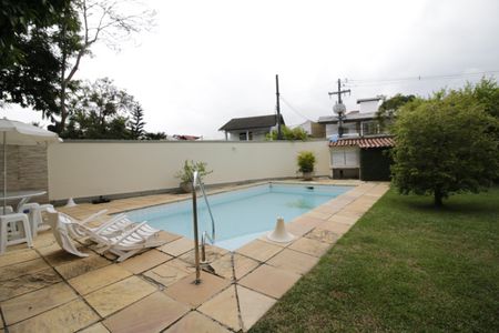 Casa de condomínio à venda com 350m², 5 quartos e 5 vagasPiscina