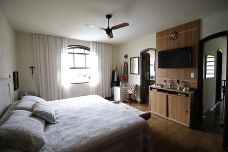 Casa de condomínio à venda com 350m², 5 quartos e 5 vagas Suíte 4