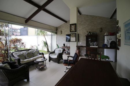 Casa de condomínio à venda com 350m², 5 quartos e 5 vagasÁrea gourmet