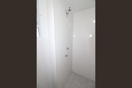 Banheiro de apartamento para alugar com 2 quartos, 43m² em Bom Retiro, São José dos Campos