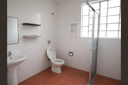 Banheiro de casa para alugar com 2 quartos, 90m² em Pompeia, São Paulo