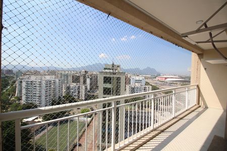 Apartamento à venda com 173m², 3 quartos e 2 vagasQuarto 1 - Vista