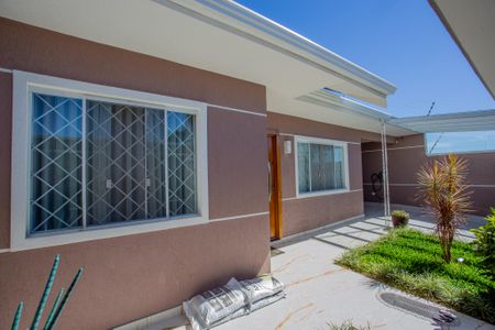 Casa para alugar com 248m², 3 quartos e 2 vagasFachada