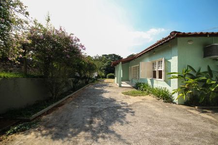 Casa para alugar com 202m², 5 quartos e 5 vagasCorredor Externo