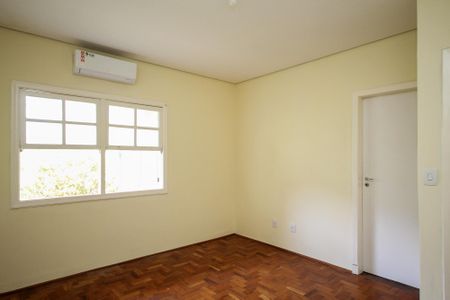 Casa para alugar com 202m², 5 quartos e 5 vagasSuíte