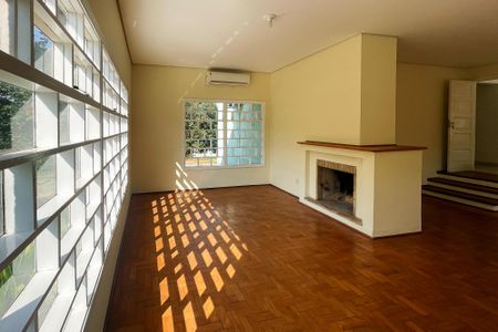 Casa para alugar com 202m², 5 quartos e 5 vagasSala Lareira