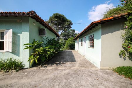 Casa para alugar com 202m², 5 quartos e 5 vagasCorredor Externo