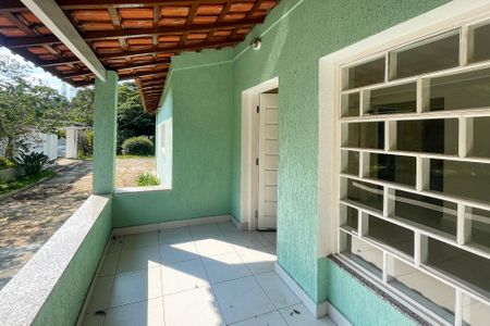 Entrada de casa para alugar com 5 quartos, 202m² em Vila Santo Antonio de Carapicuiba, Cotia