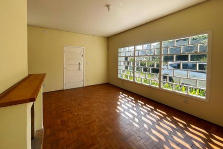 Casa para alugar com 202m², 5 quartos e 5 vagasSala Lareira