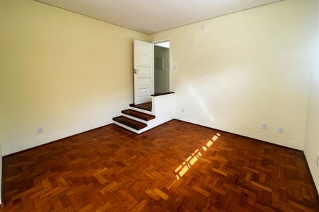 Casa para alugar com 202m², 5 quartos e 5 vagasSala 2