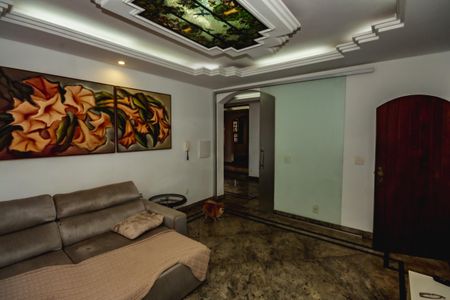 Casa para alugar com 4 quartos, 280m² em Dona Clara, Belo Horizonte